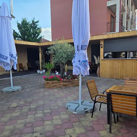 Guest house La Camuflaj 2 Mai